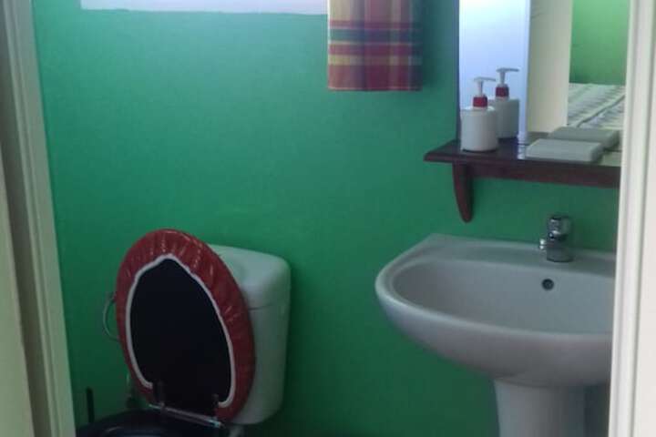 Room 14 of 28