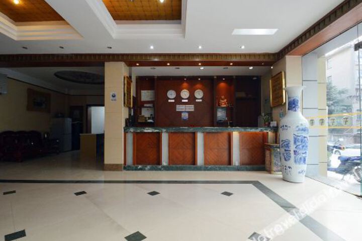 Hotel Interior 7 of 16