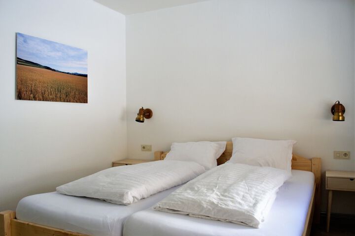 Room 8 of 30