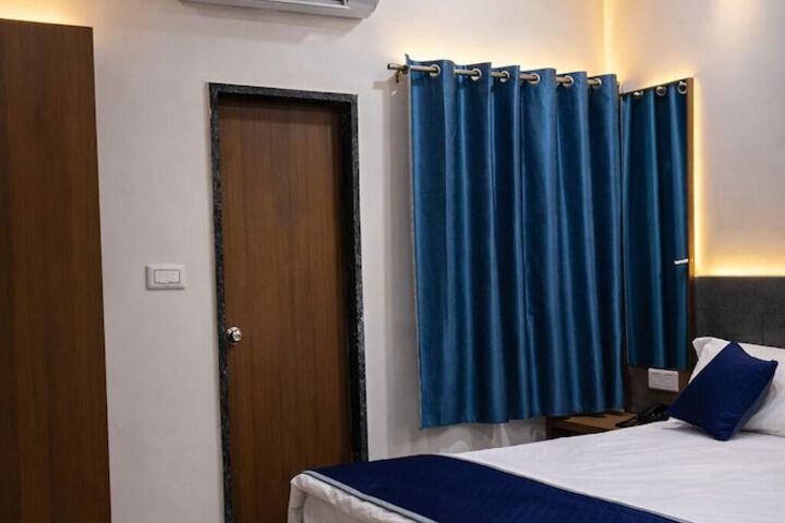 Room 3 of 11