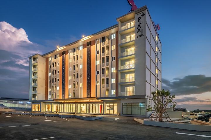 PLAAI Plus Hotel Bowin