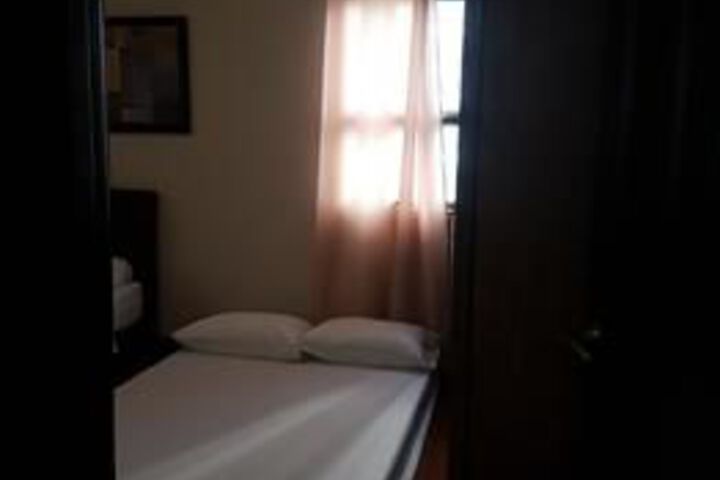 Room 49 of 127