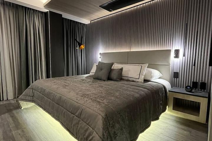 Room 43 of 64