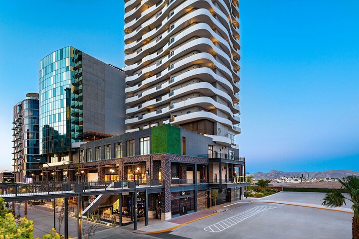 Hotel 60 of 62