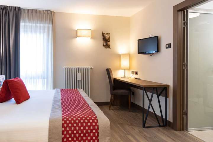 Room 25 of 186
