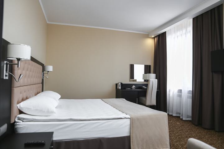 Room 12 of 49