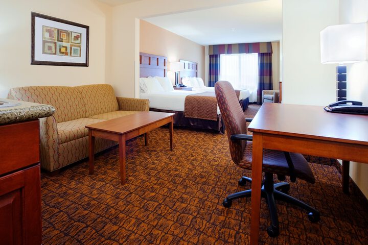 Room 11 of 30