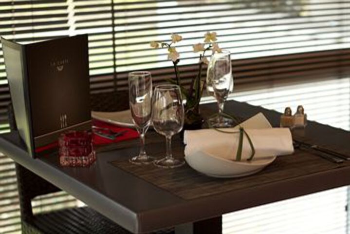 Dining 21 of 22