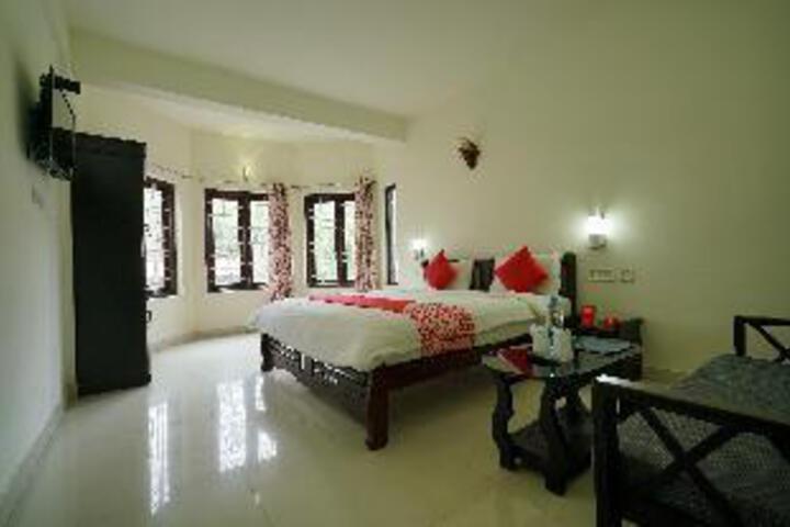 Room 2 of 23