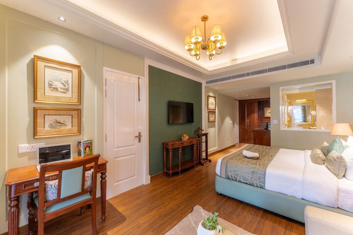 Room 51 of 109