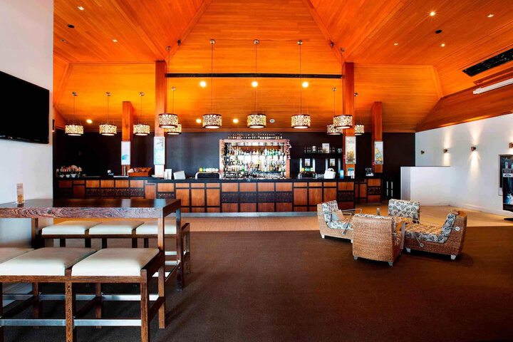 Lounge 128 of 149