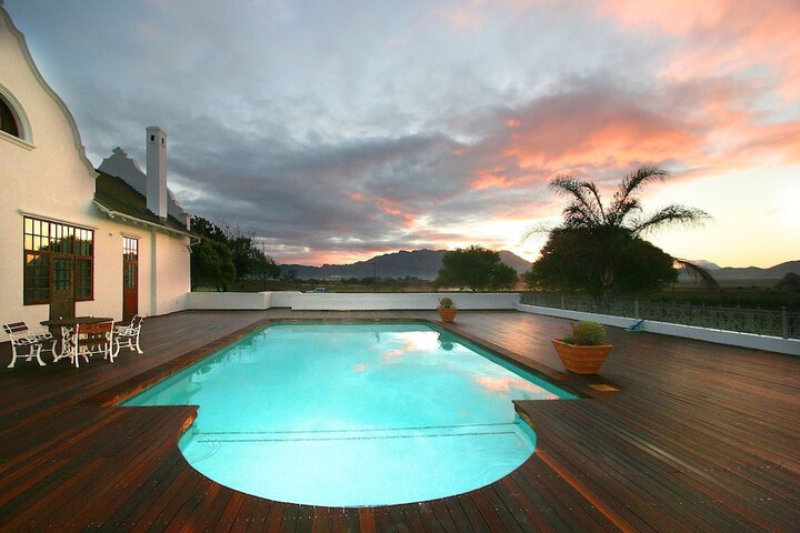 Hotel with Pool
