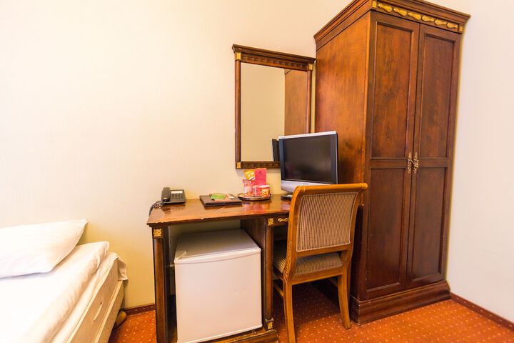 Room 19 of 131