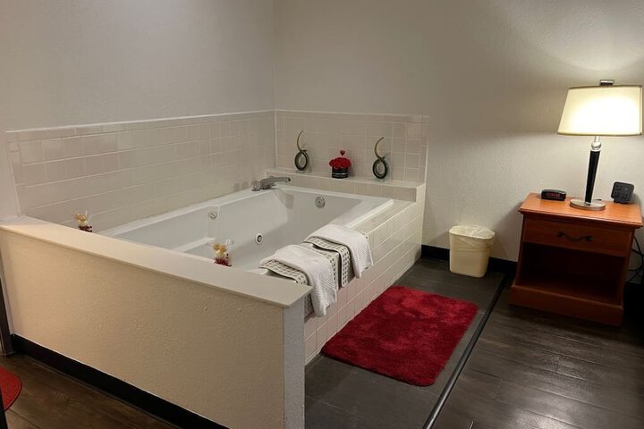 Room 13 of 34