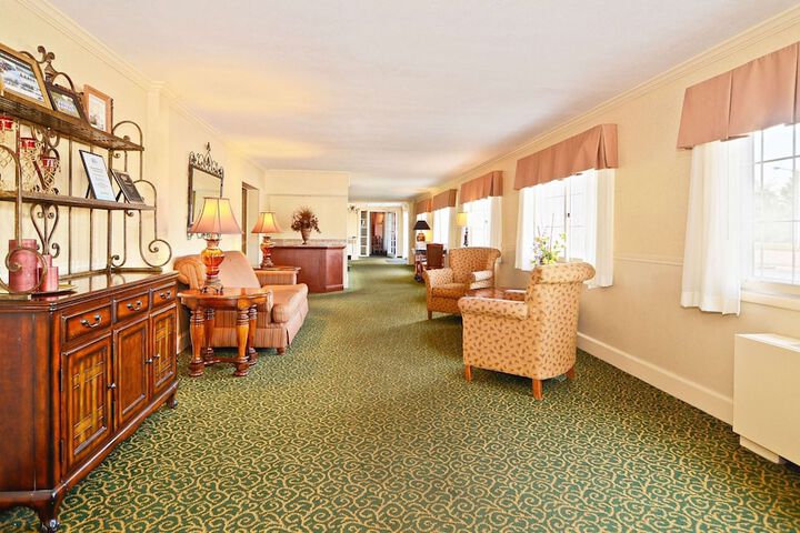 Hotel Interior 4 of 81
