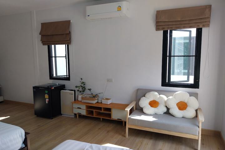 Room 8 of 47