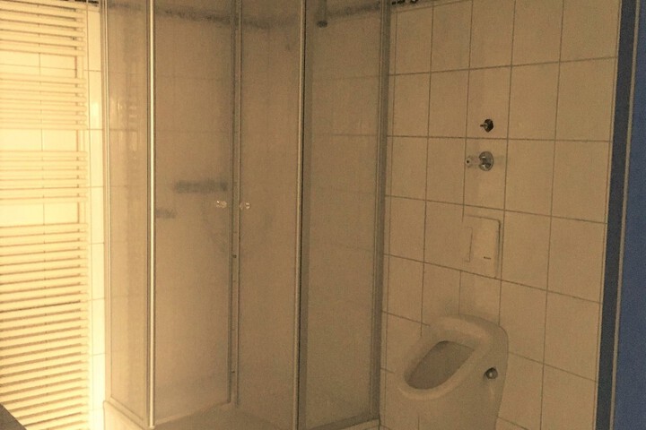 Room 14 of 16