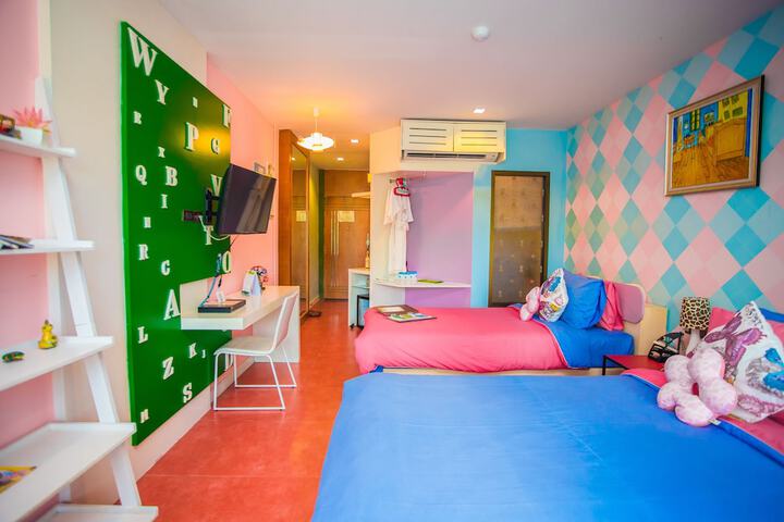 Room 28 of 172