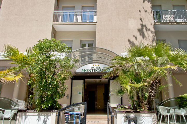 Hotel 84 of 86