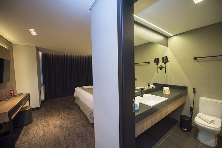 Room 16 of 63