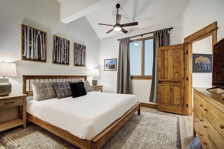 Room 90 of 493