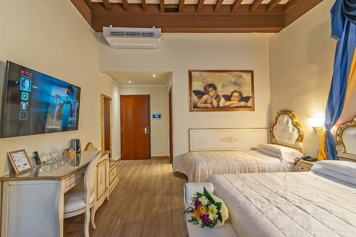 Room 42 of 102