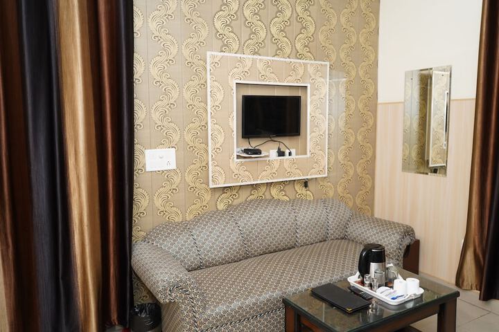 Room 38 of 68