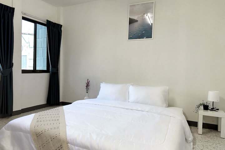 Room 22 of 80