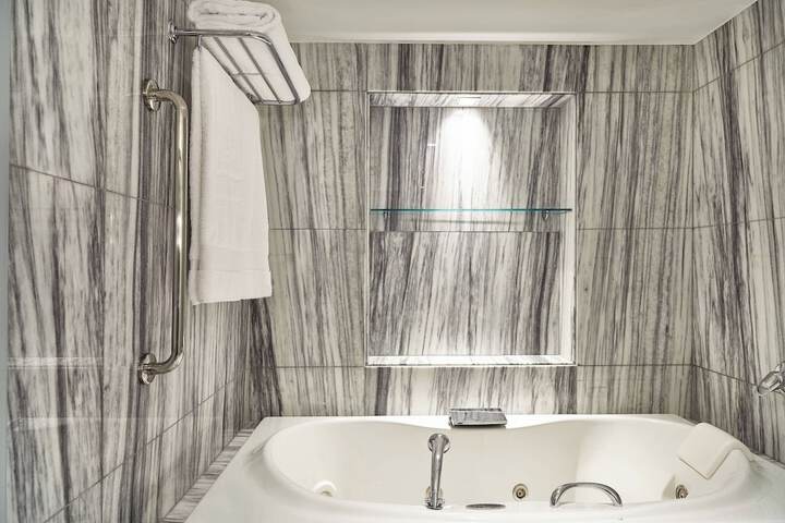 Room 26 of 265