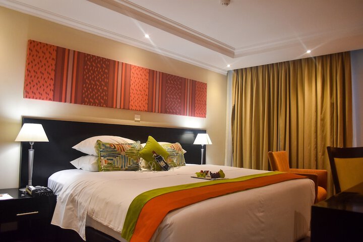 Room 27 of 118