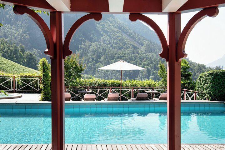 Pool 34 of 75