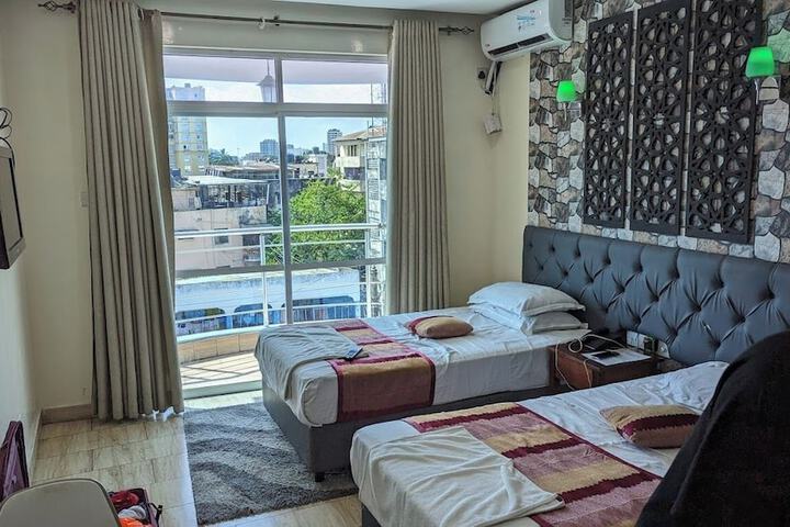 Room 5 of 20