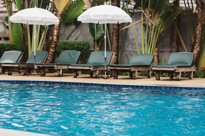 Pool 54 of 140