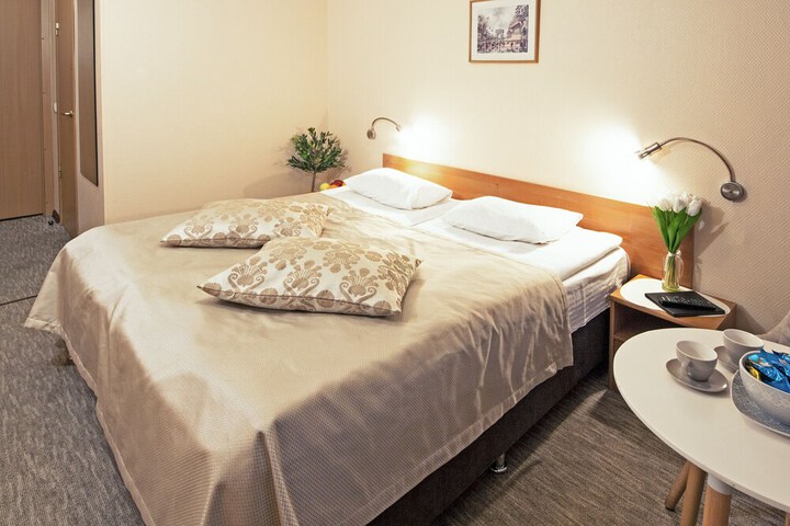 Room 5 of 15