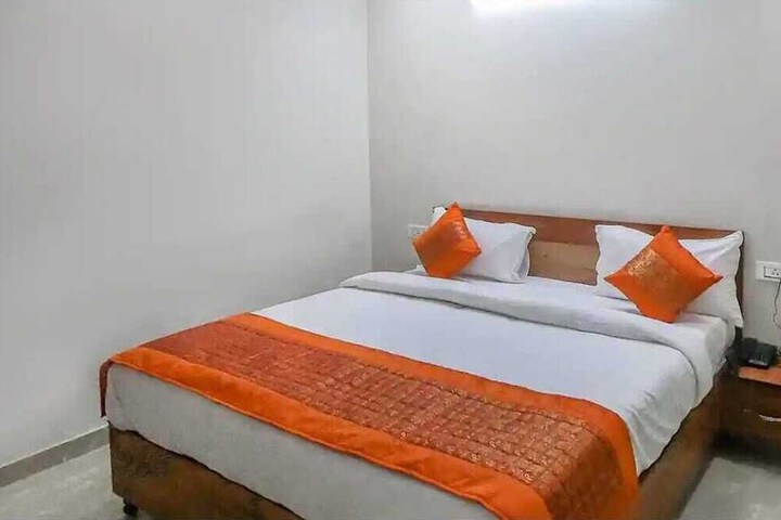 Room 14 of 34