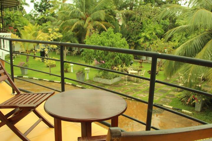 Amaa River Garden