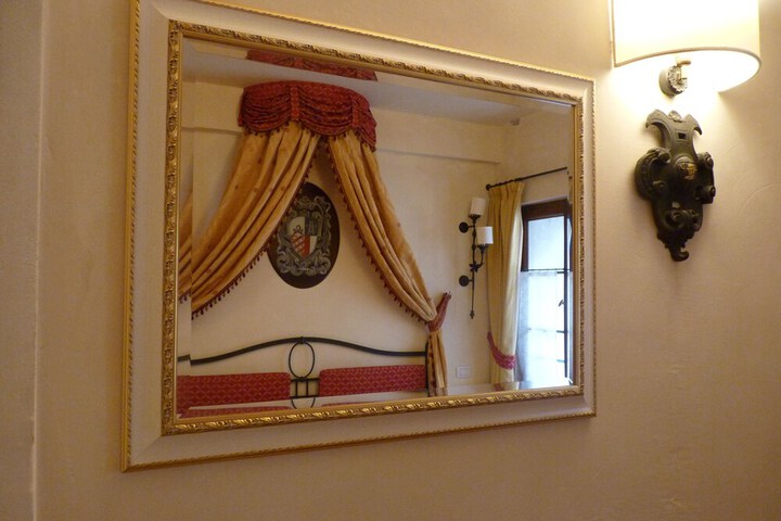 Room 8 of 51