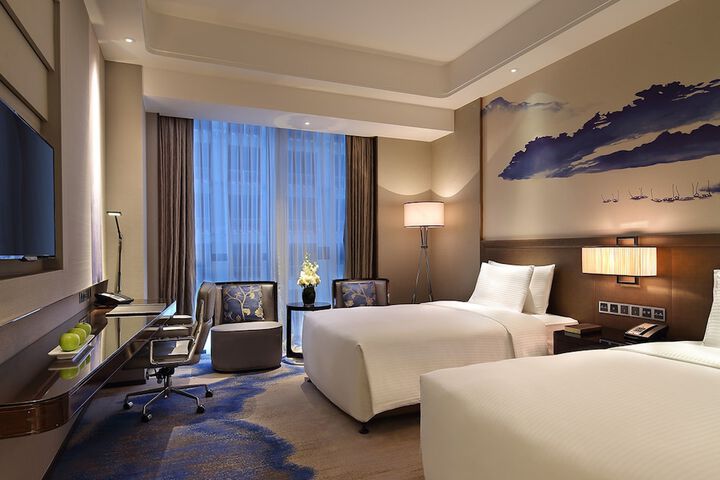 Room 7 of 35