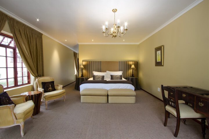 Room 4 of 44