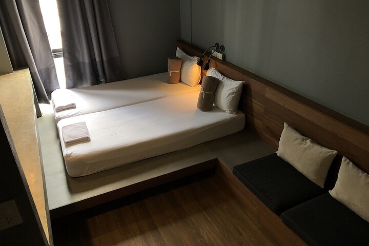 Room 28 of 92
