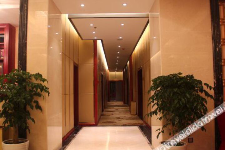 Hotel Interior 10 of 35