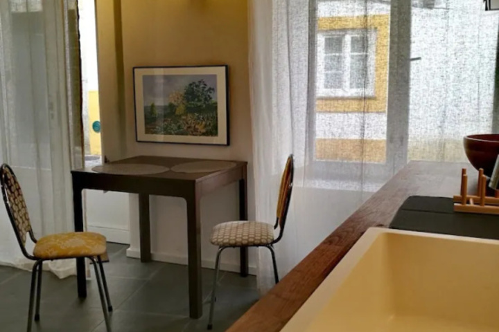 Room 6 of 24