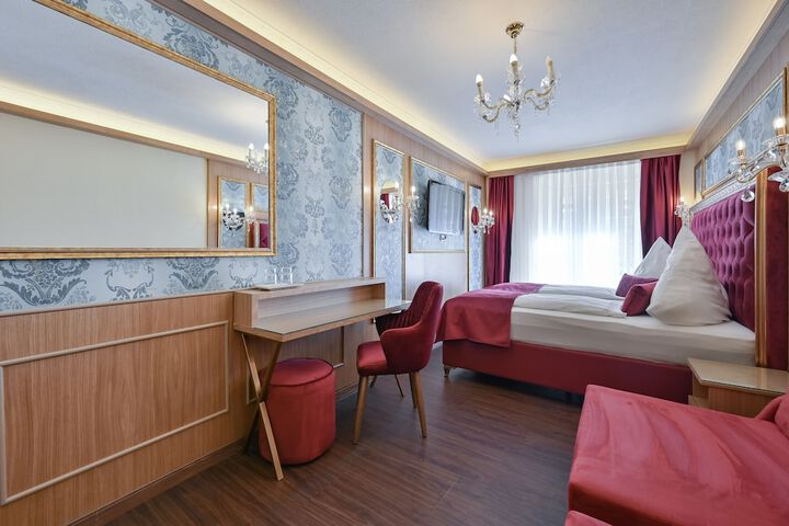 Room 5 of 74