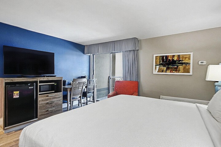 Room 18 of 164