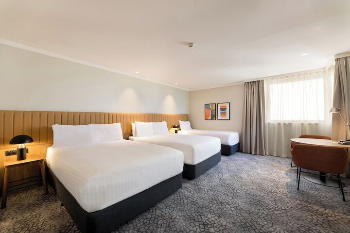 Room 25 of 128