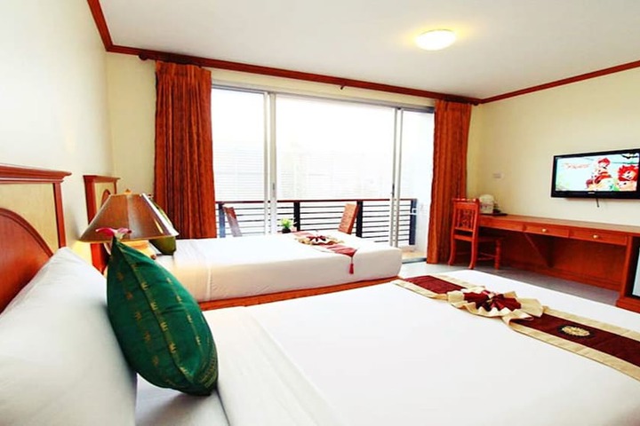 Room 15 of 65