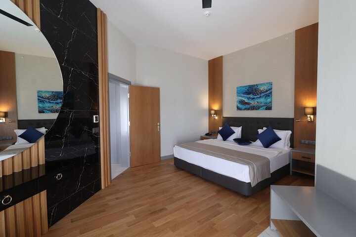 Room 16 of 71