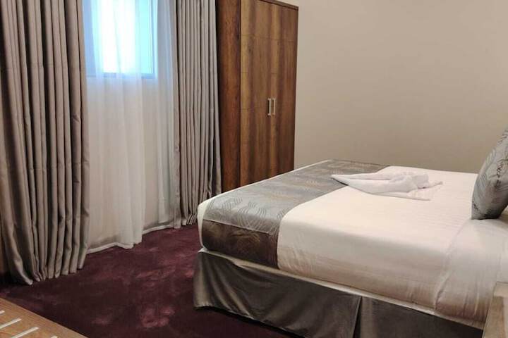 Room 16 of 36