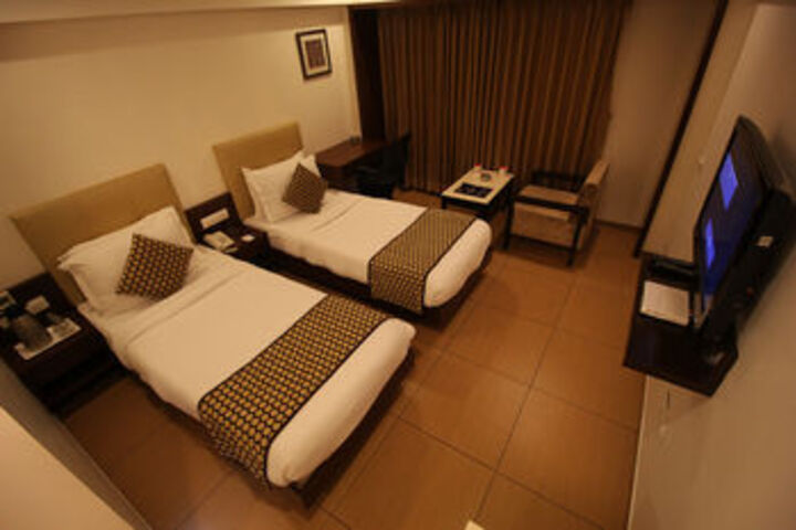 Room 28 of 45