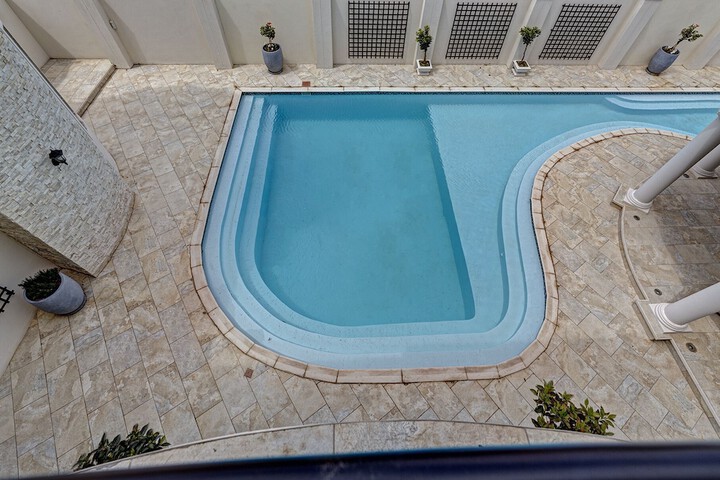 Pool 18 of 29